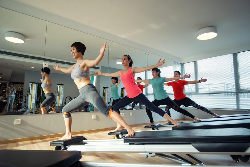 Pilates-Barre Blend
